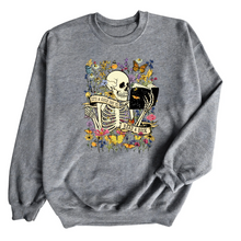  A Good day to Read a Book | Adult Sweatshirt