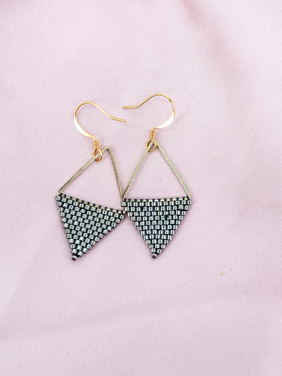 Triangle Dangles metallic grey