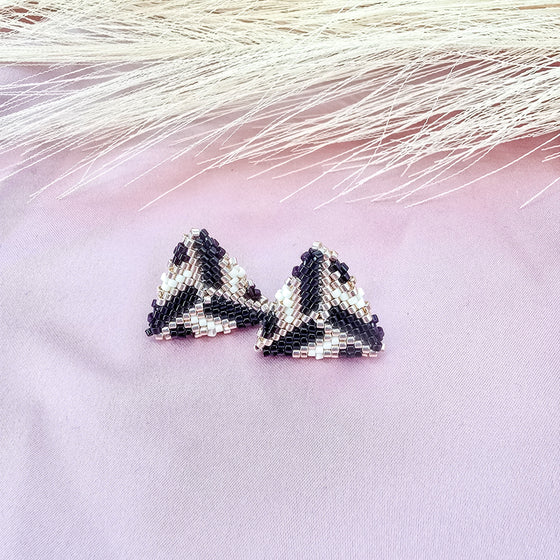 Triangle studs Geometric