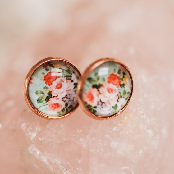 12mm Vintage Flower Earrings